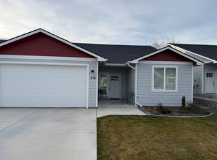 216 Claret Dr, Prosser, WA 99350