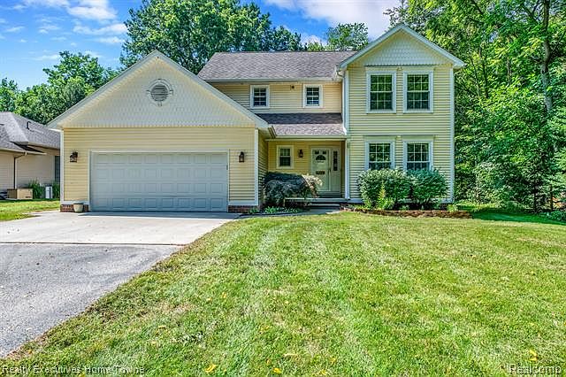1st image of 2737 Strawberry Ln