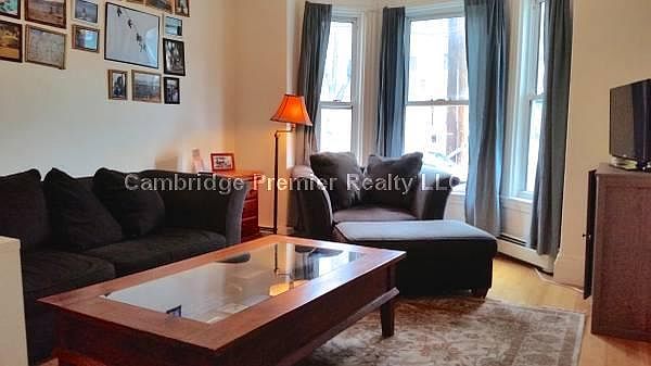 2nd image of 152 Tremont St
