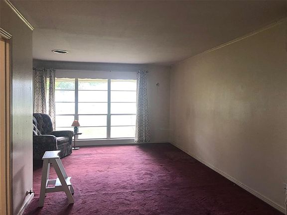 3rd image of 10413 Woodwind Dr