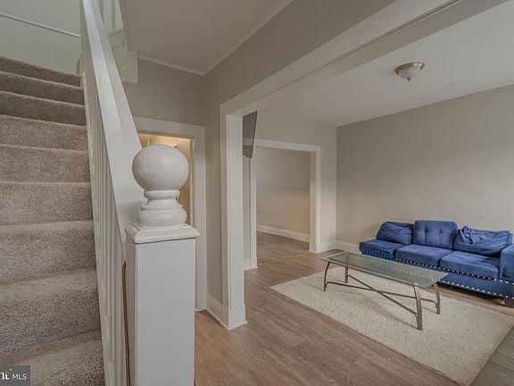 3rd image of 4909 Litchfield Ave