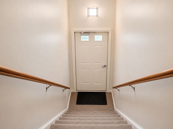 5th image of 13008 Shadyside Ln #227