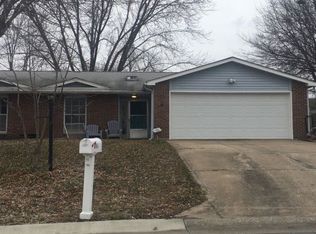 521 N Glacier Dr, Columbia, MO 65201