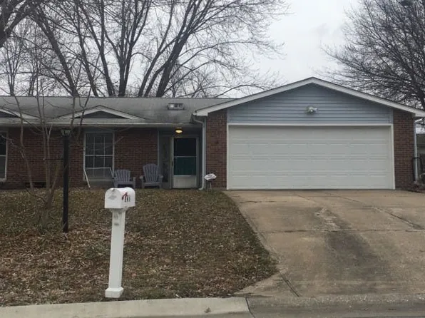 521 N Glacier Dr, Columbia, MO 65201