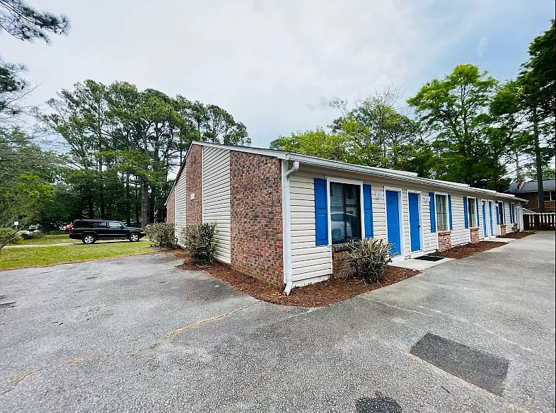 1 bed, 700 sqft, $1,800 — Photo 2