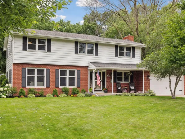 9642 Upton Rd, Bloomington, MN 55431