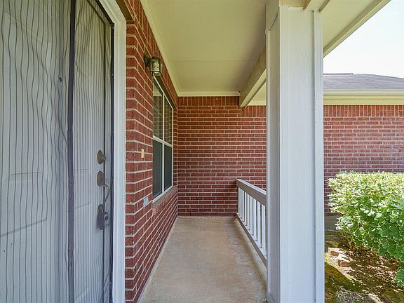 4th image of 16323 Woma Ct