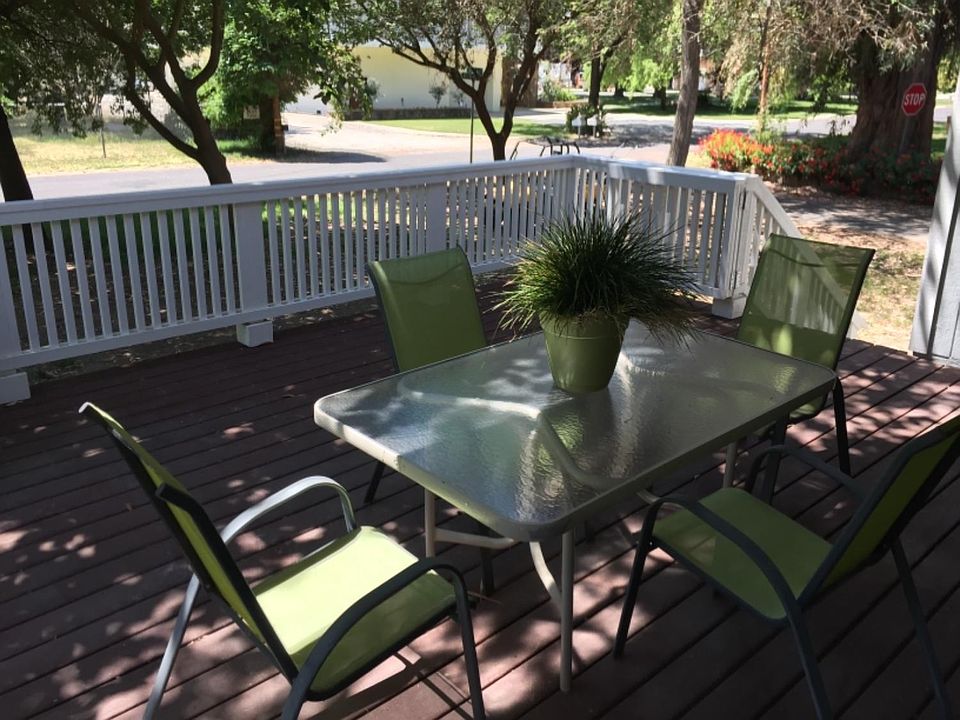 1st image of 20484 S Ash Ln