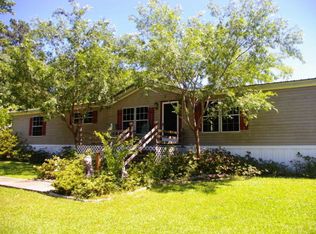 648 Spring Rd SE, Smithdale, MS 39664