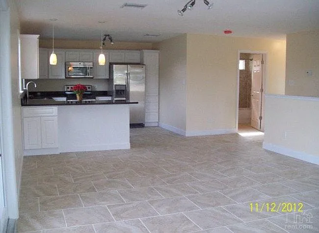 2 bed, 1200 sqft, $2,495 — Photo 3