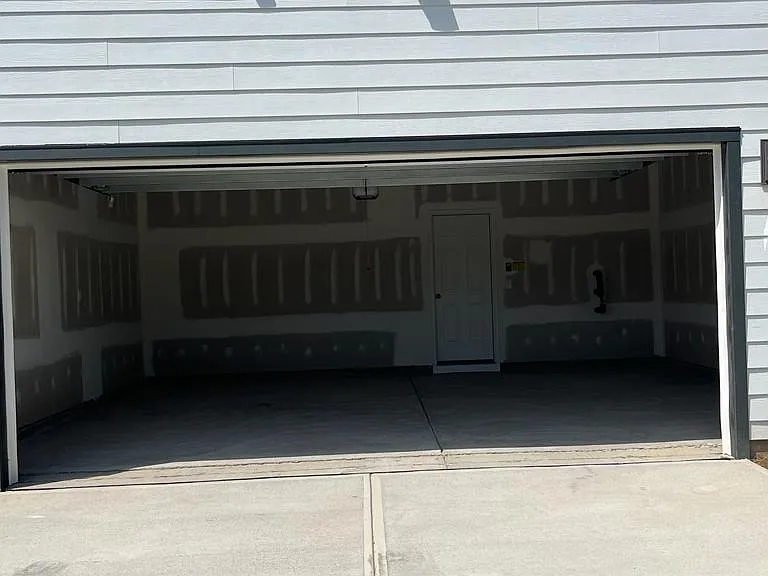 9119 Harwen Ln — Photo 29
