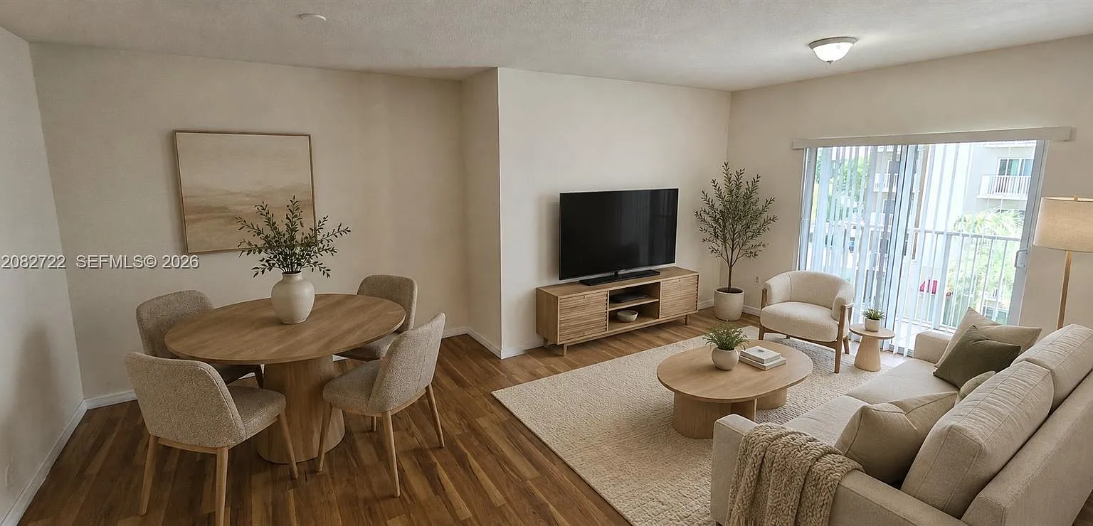 Paradise Pointe Condo — Photo 1
