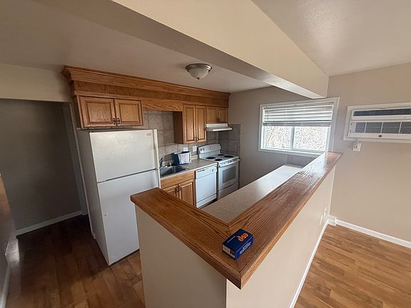 5th image of 2040 Estes Ln #8