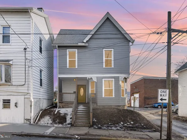 226 Moore St, Millersburg, PA 17061