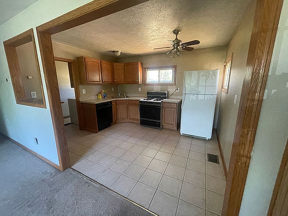 3rd image of 3641 Derbyshire Dr