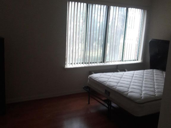 4th image of 121 Wellington Ct APT 1D