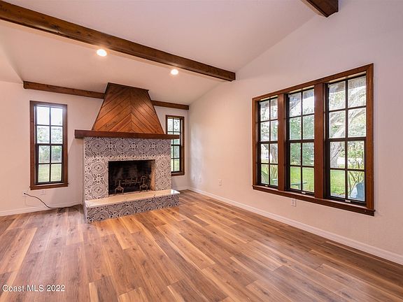 5th image of 810 E 20th Ave