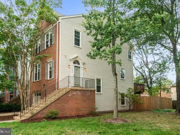 6342 Franconia Commons Dr, Alexandria, VA 22310