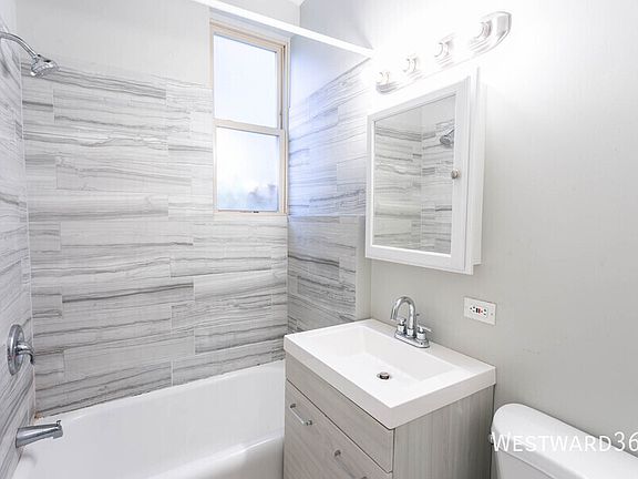 5th image of 1622 W Sherwin Ave Unit G
