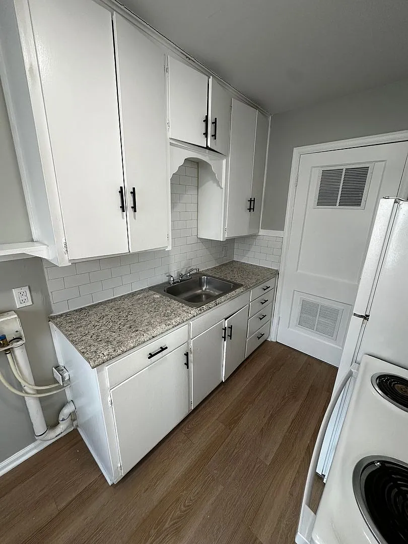 810 S Crestway — Photo 4