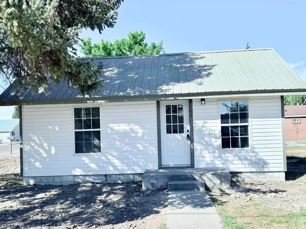 102 E 3rd St, Declo, ID 83350
