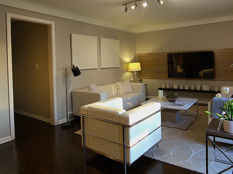 4519 Springvale Dr — Photo 2