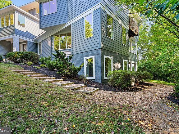 4th image of 109 Hawks Nest Dr