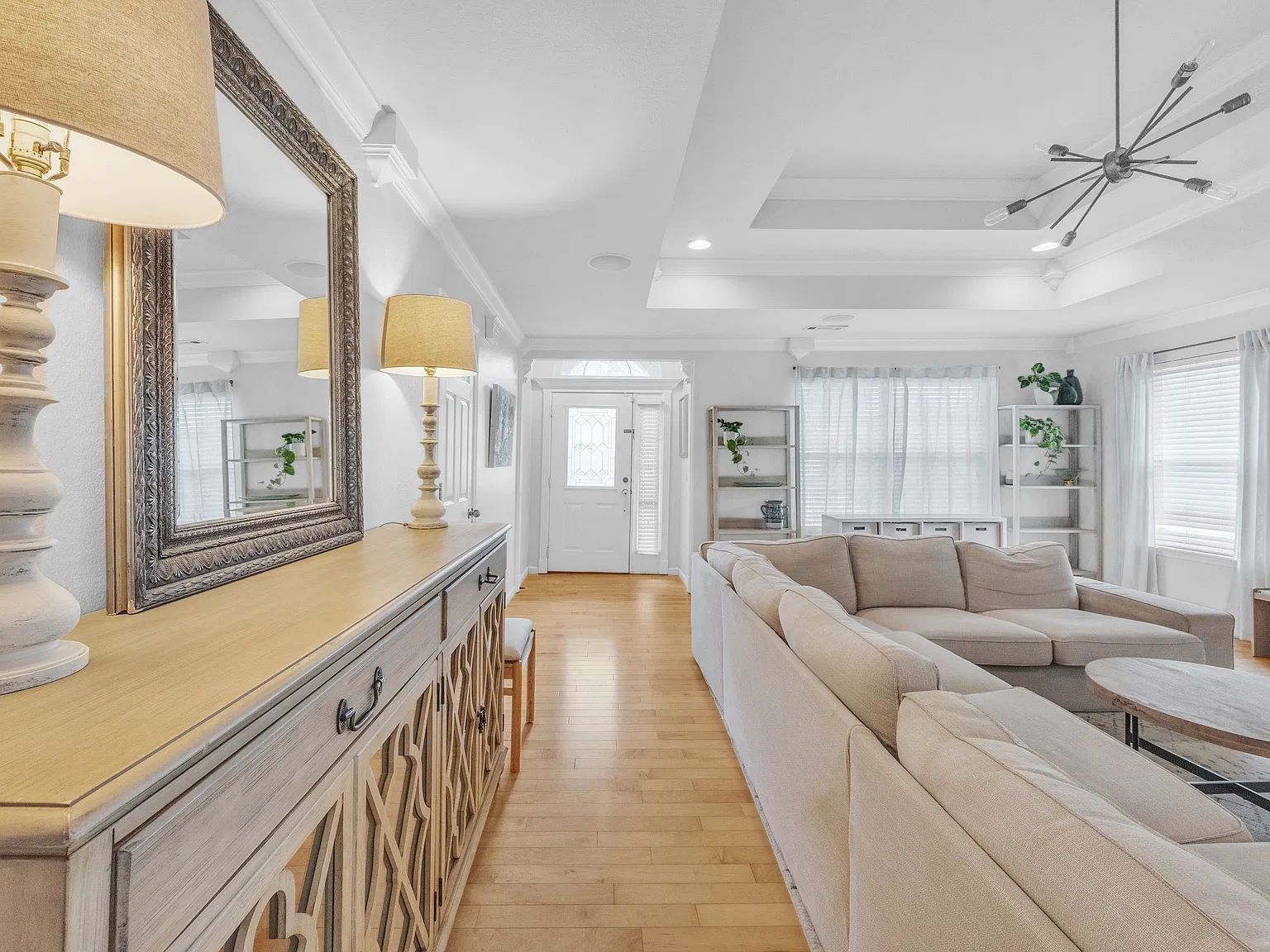 3 bed, 1713 sqft, $2,200 — Photo 4