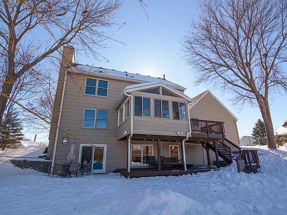 5th image of 10710 51st Ave N