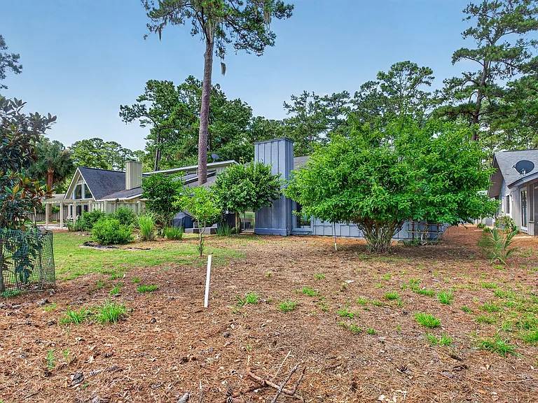 30 Village Green Cir — Photo 25