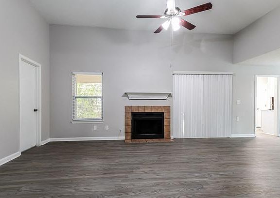 3rd image of 20 Corners Circle Trce #9