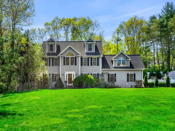 6 Holly Dr, Chelmsford, MA 01824