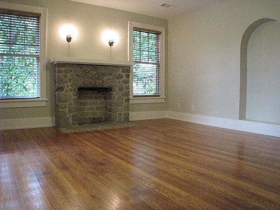 4th image of 615 N Pine St APT 2