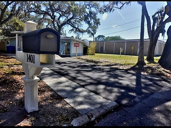 2nd image of 1401 Paloma Ln