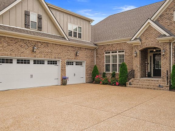 5th image of 3205 Burris Dr
