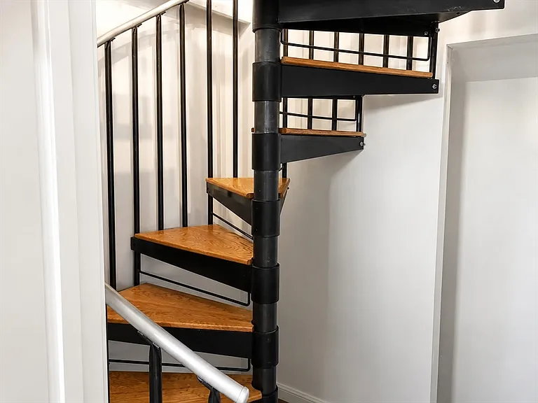 323 Bainbridge St #1 — Photo 2