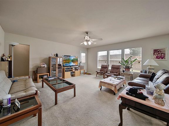 3rd image of 12711 S Bayberry Bend Circle Dr