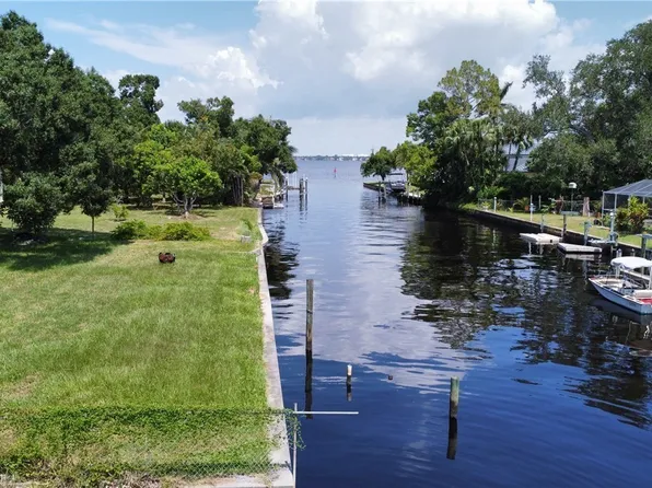 1845 Marina Cir, North Fort Myers, FL 33903