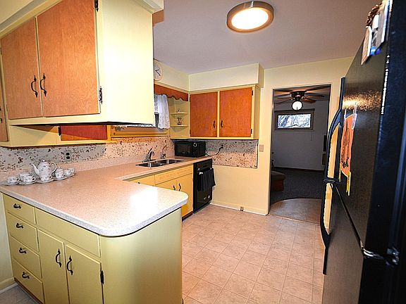4th image of 1317 Hedgewood Dr