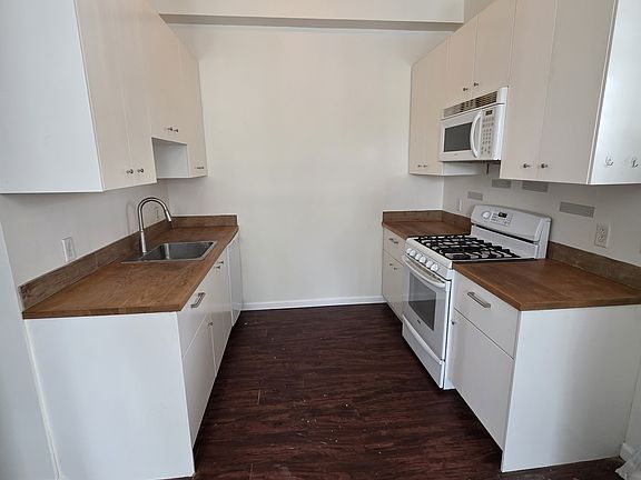 3rd image of 80 Water St