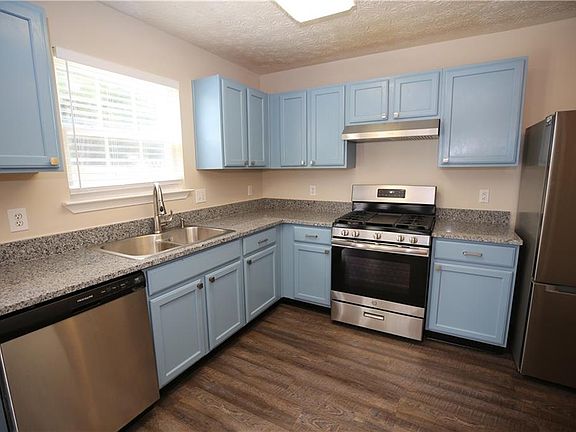 4th image of 514 Carrington Ct