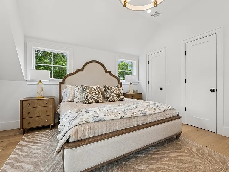 18 Red Cedar Rd — Photo 17