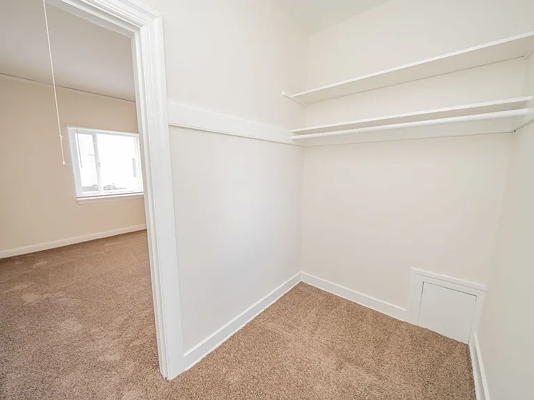 2867 MacArthur Blvd — Photo 14