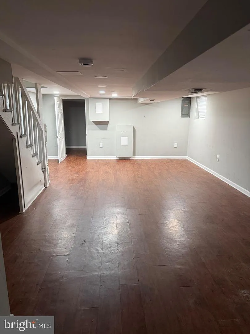 4 bed, 2.0 bath, 1632 sqft, $3,350 — Photo 2
