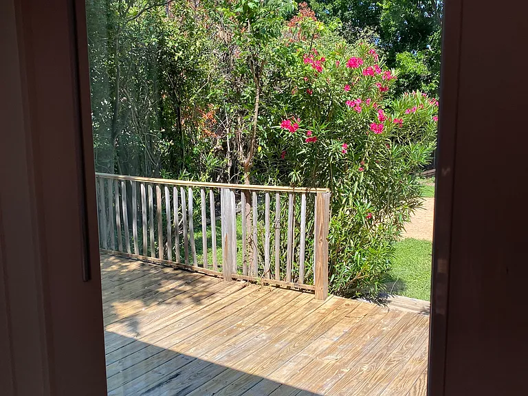 5203 Sutton Ct — Photo 30