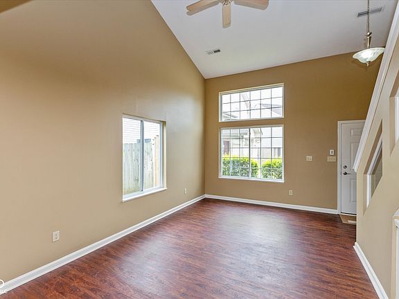 2nd image of 748 Mountain Pine Dr