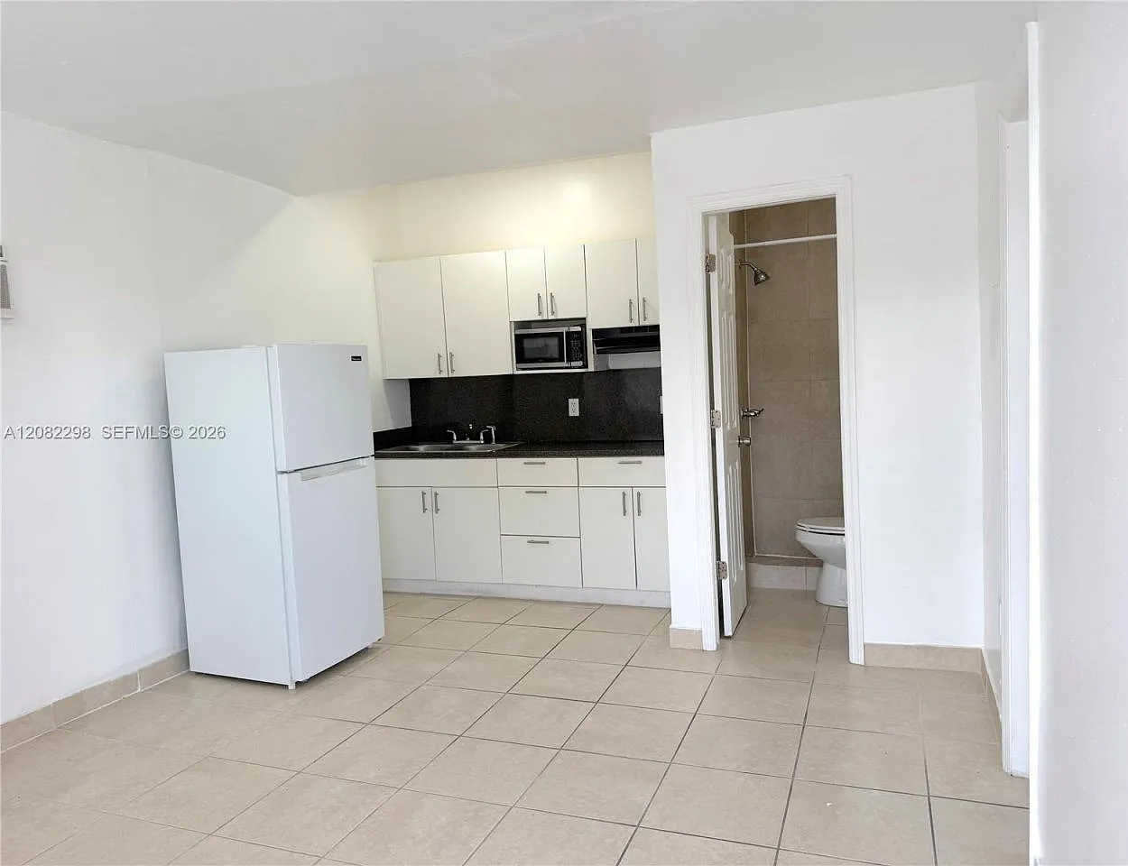 1 bed, 1.0 bath, $1,600 — Photo 4