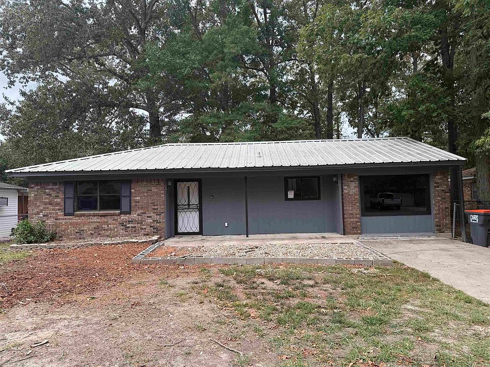 1st image of 3504 Shamrock Dr