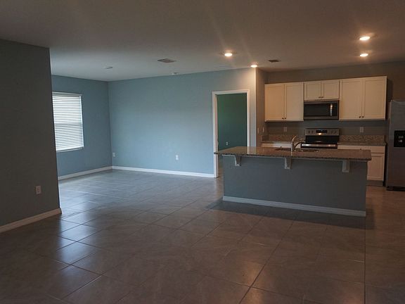 3rd image of 849 Baylor Dr