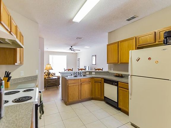 3rd image of 1324 Knollwood Dr